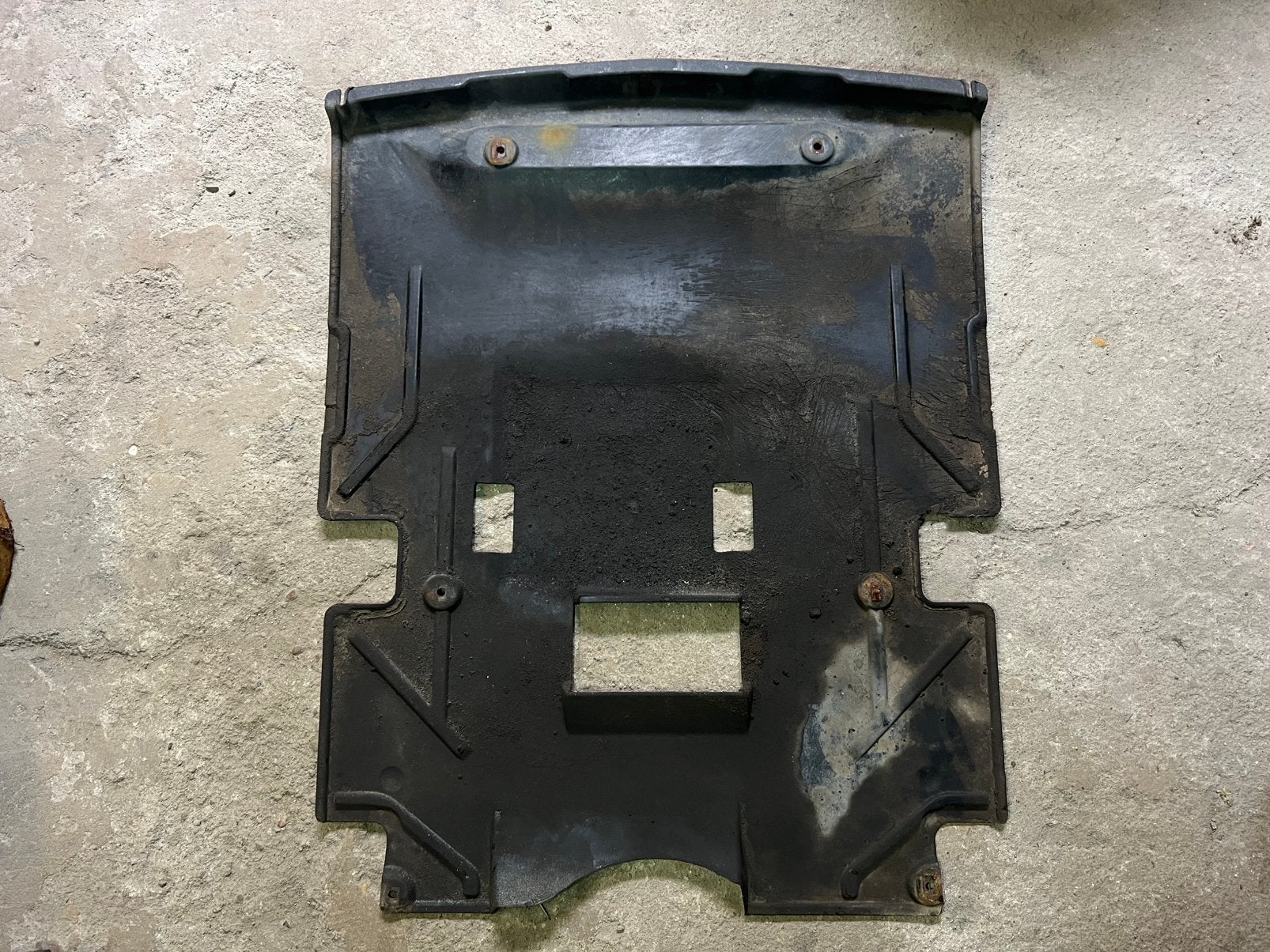 Mercedes W124 Bodemplaat Motorruimte A1245241530, Ophalen, Gebruikt, Mercedes-Benz