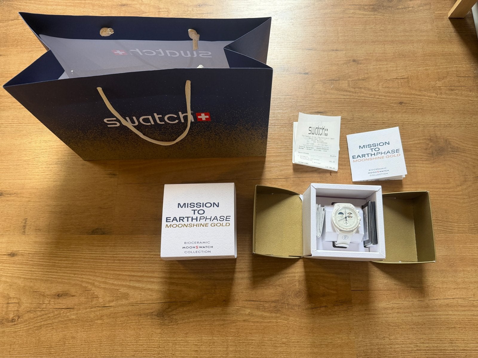 Swatch Mission to Earthphase Moonshine Gold, Sieraden, Tassen en Uiterlijk, Horloges | Heren, Ophalen, Kunststof, Polshorloge