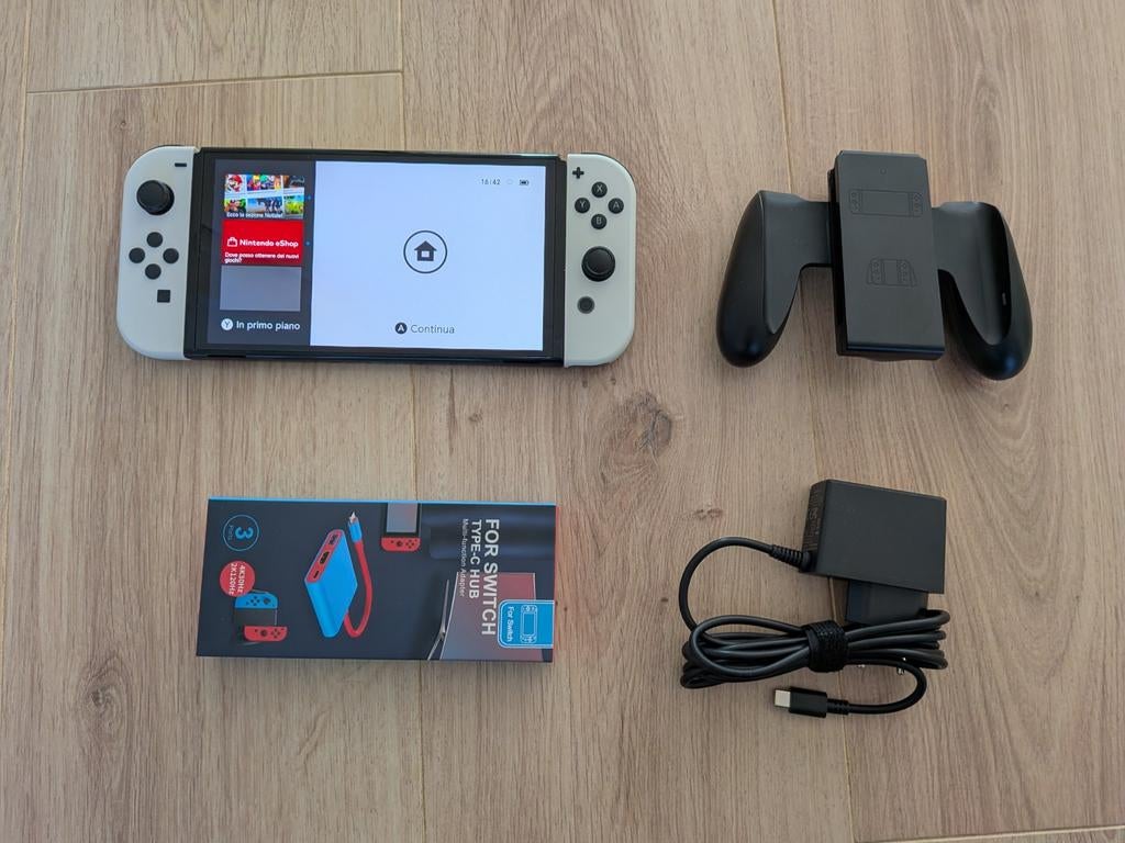 Nintendo Switch Oled, zo goed als nieuw, Spelcomputers en Games, Spelcomputers | Nintendo Switch, Zo goed als nieuw, Switch OLED