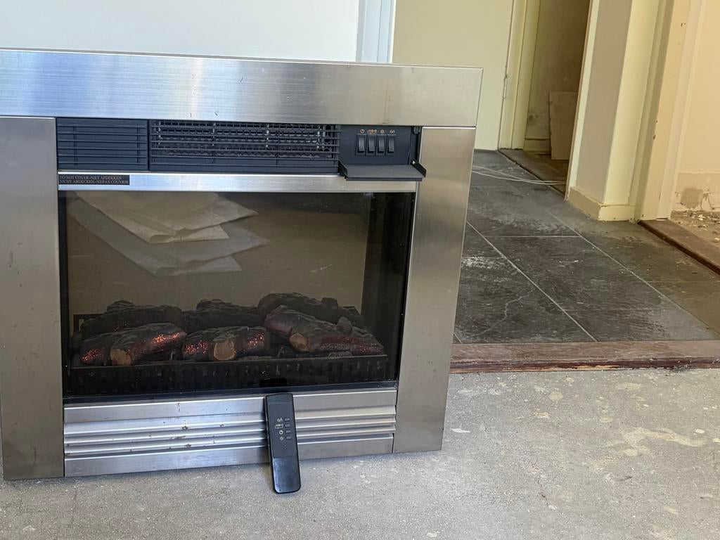 2x Elektrische Haard 1800W met Afstandsbediening, Huis en Inrichting, Haarden, Ophalen, Gebruikt, Inbouwhaard, Elektrische haard