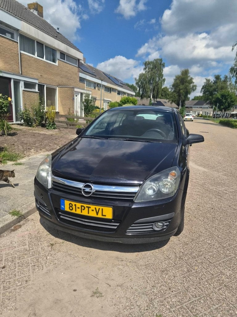 Opel Astra 1.6 16V 5D 77KW 2004 Zwart Loop of Sloop, Voorwielaandrijving, 15 km/l, 4 cilinders, 1165 kg