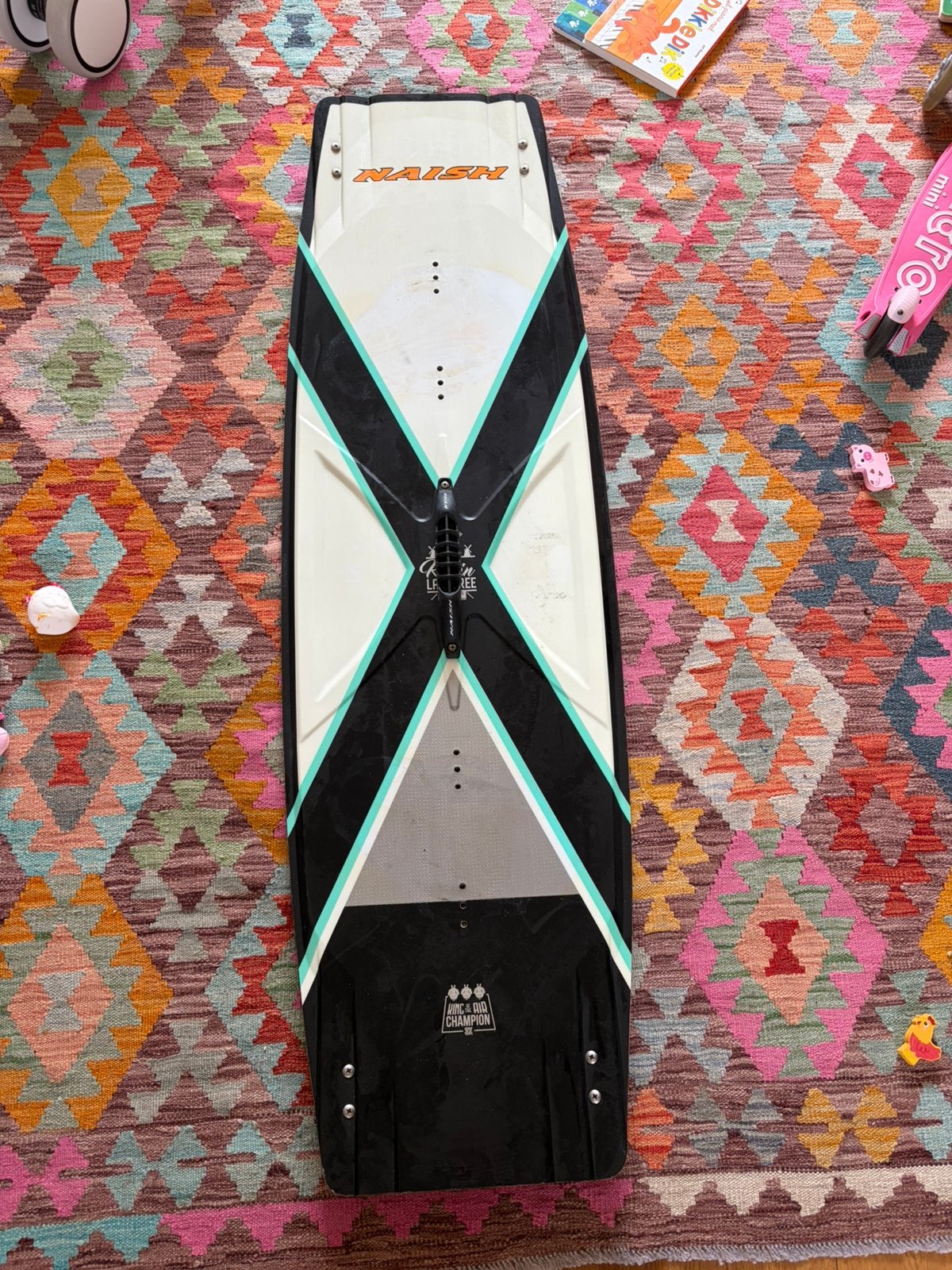 Naish KL Pro 137 (Monarch), Watersport en Boten, Kitesurfen, Gebruikt, Kiteboard, 4 m² of minder, Twintip, Ophalen of Verzenden