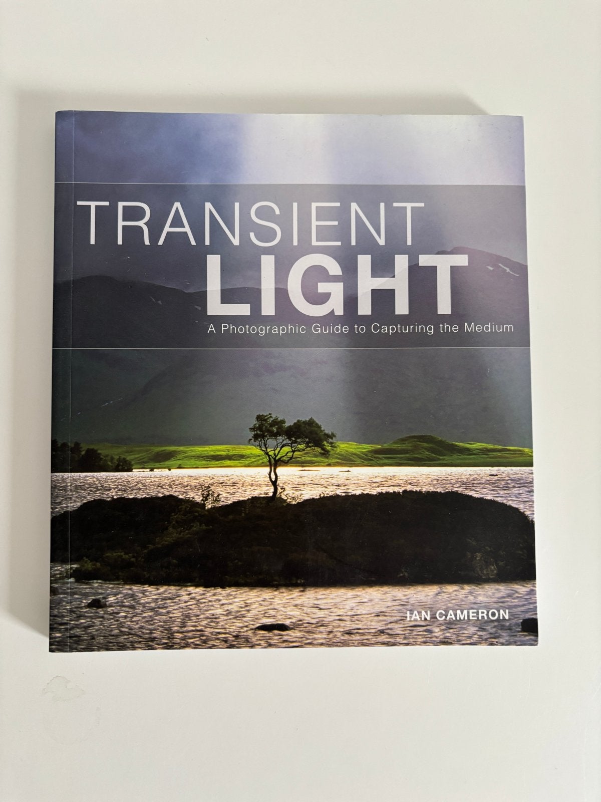 Transient Light: Fotografieboek van Ian Cameron, Ophalen of Verzenden, Zo goed als nieuw, Fotografie algemeen