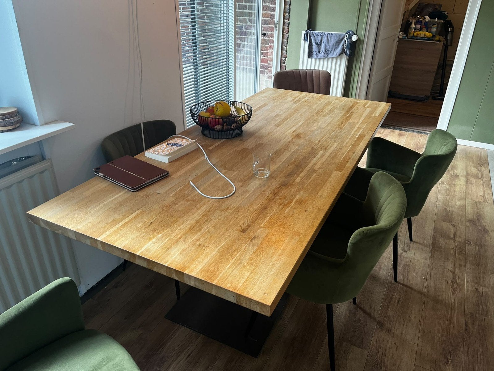Robuuste eettafel met metalen onderstel, Gebruikt, Modern, Industrieel, 200 cm of meer, 50 tot 100 cm