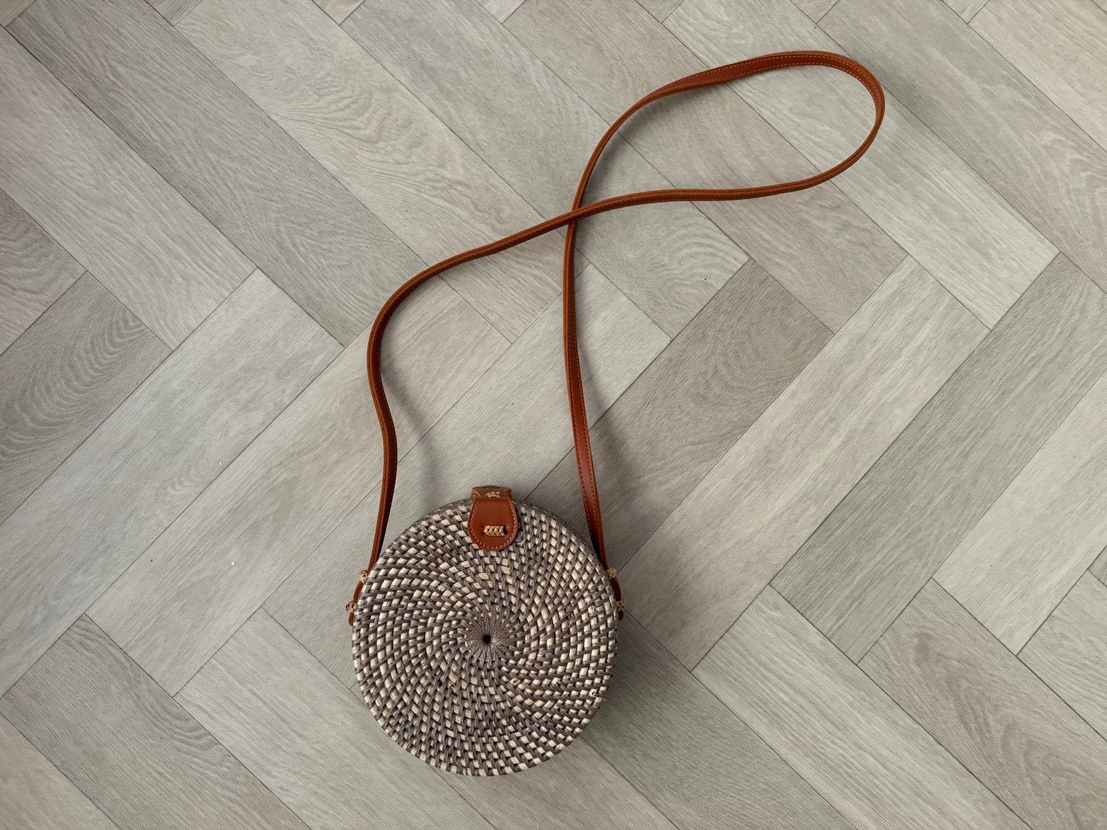 Rotan schoudertasje - Rond - Handgemaakt, Ophalen of Verzenden, Nieuw, Bruin, Schoudertasje