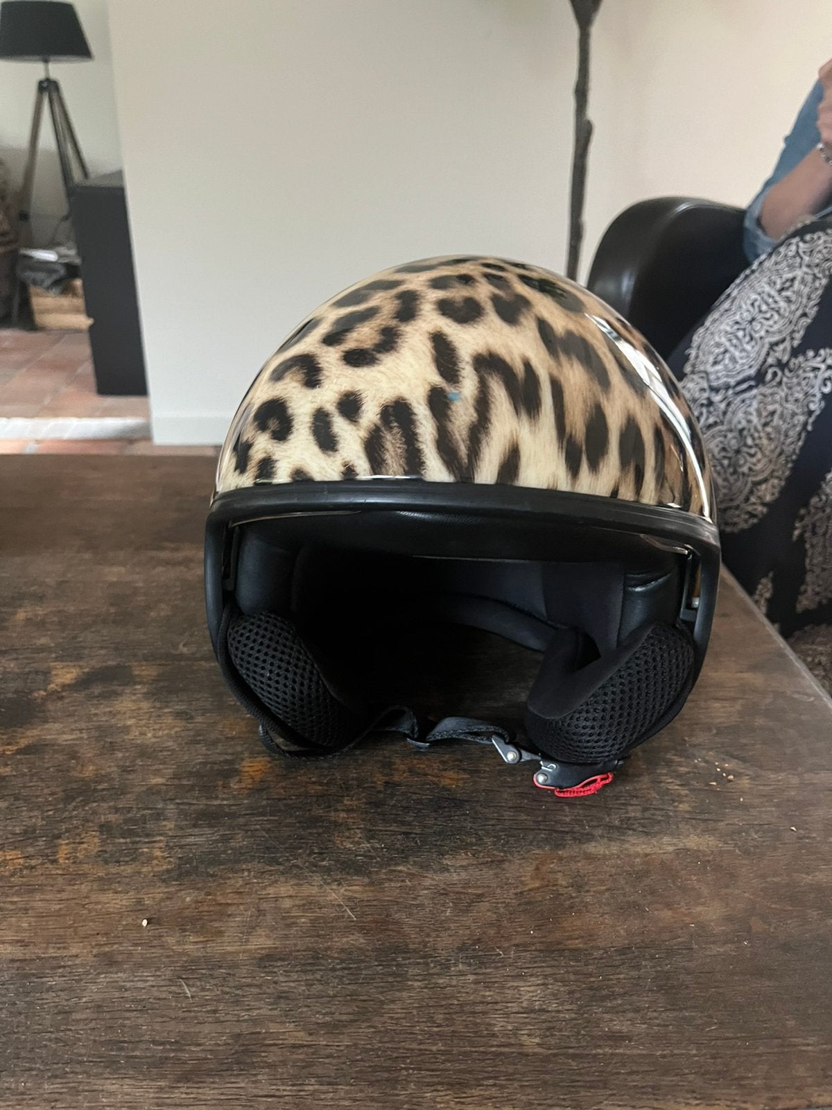Panterpint helm, Ophalen of Verzenden, Zo goed als nieuw