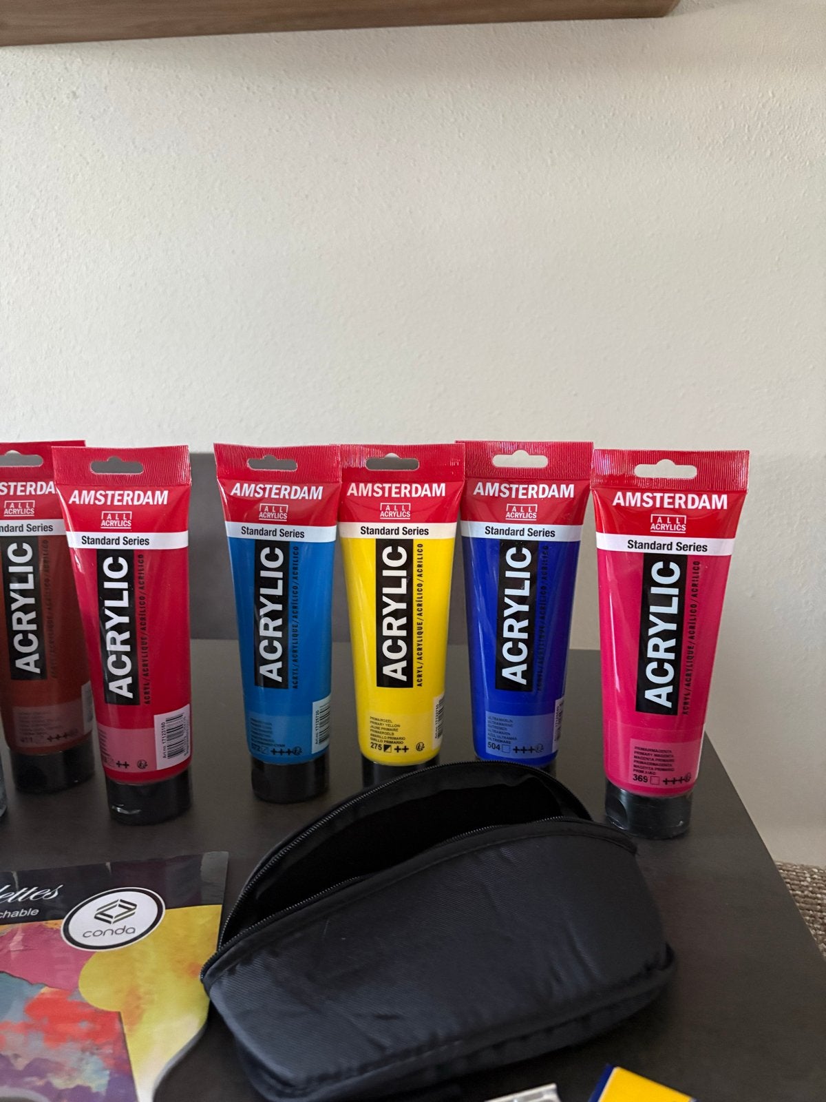 Grote set schildersbenodigdheden: acryl, gouache, penselen, Ophalen, Zo goed als nieuw, Acrylverf