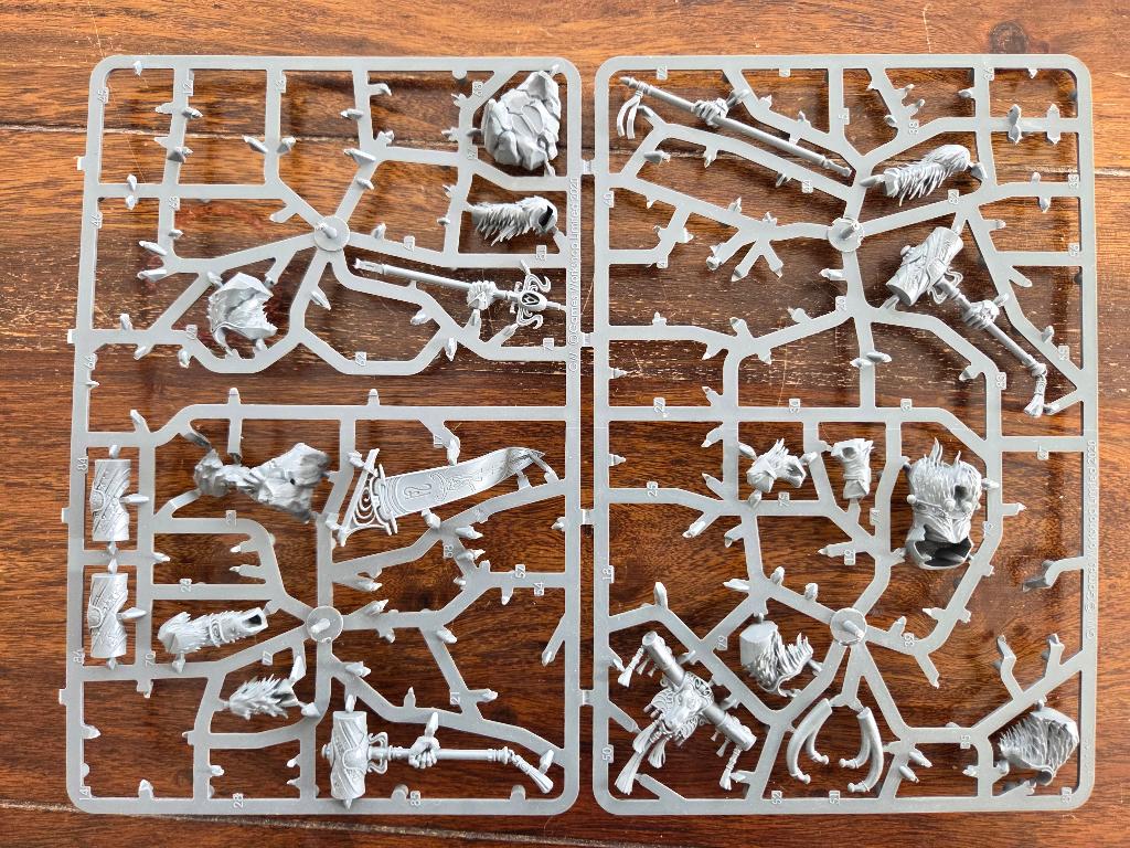 Warhammer AOS Lumineth Avalenor, the Stoneheart King bits, Hobby en Vrije tijd, Wargaming, Ophalen of Verzenden, Zo goed als nieuw