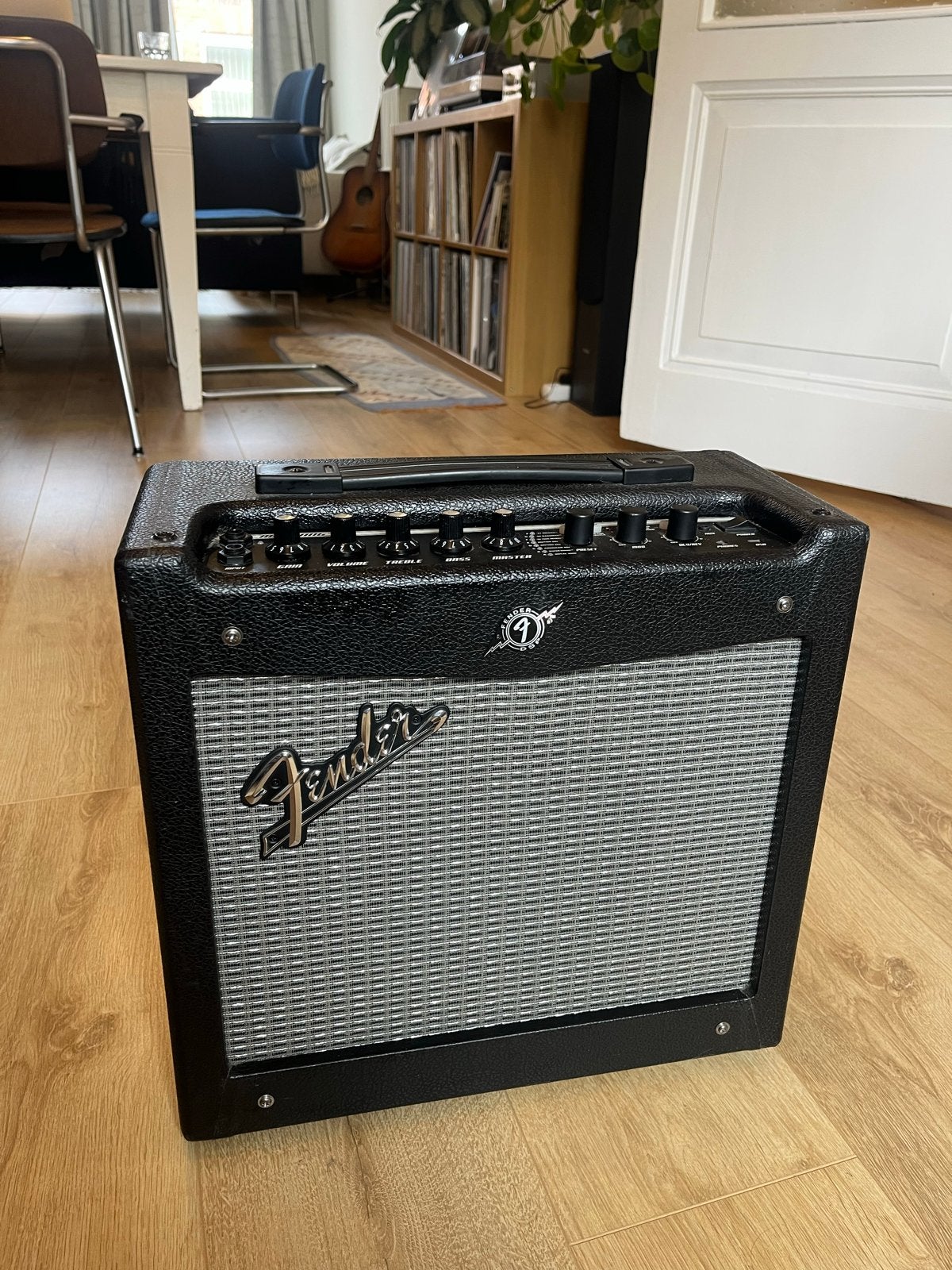 Fender Mustang I (v.2) Gitaarversterker, Muziek en Instrumenten, Ophalen, Zo goed als nieuw, Gitaar, Minder dan 50 watt