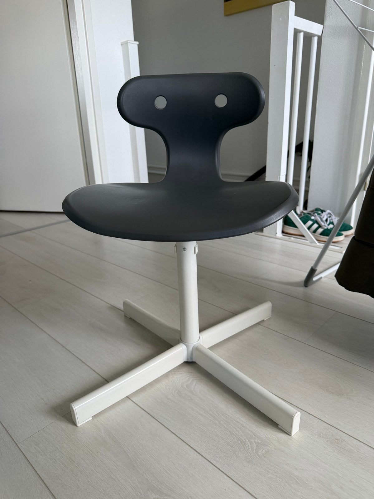 IKEA ÖRFJÄLL / SPORREN Kinderbureaustoel, Ophalen, In hoogte verstelbaar, Gebruikt, Kunststof