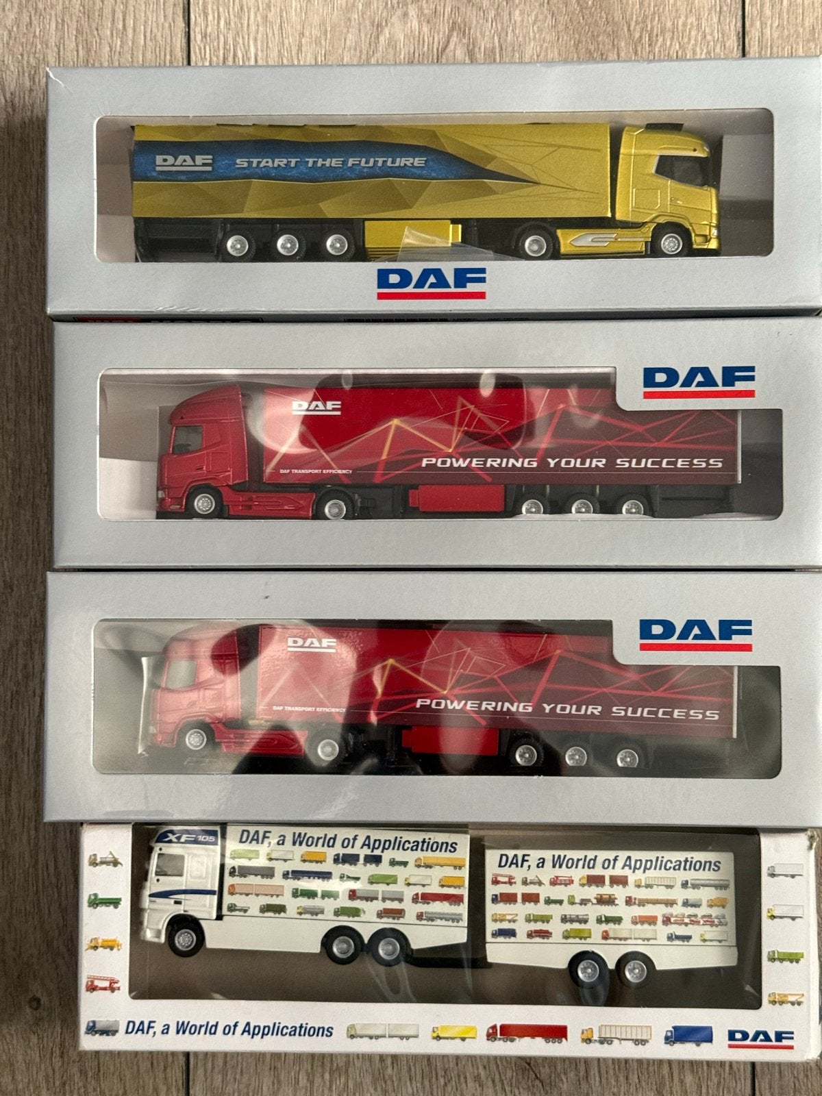 DAF Miniatuur Vrachtwagens - Set van 4, Overige merken, 1:50 of kleiner, Nieuw, Ophalen of Verzenden