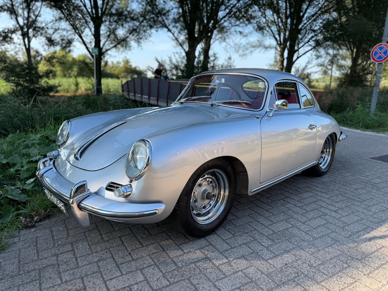 Porsche 356 B T6 Super 1962 75pk Grijs rood interieur, Auto's, Porsche, 945 kg, 4 cilinders, Cabriolet, Handgeschakeld