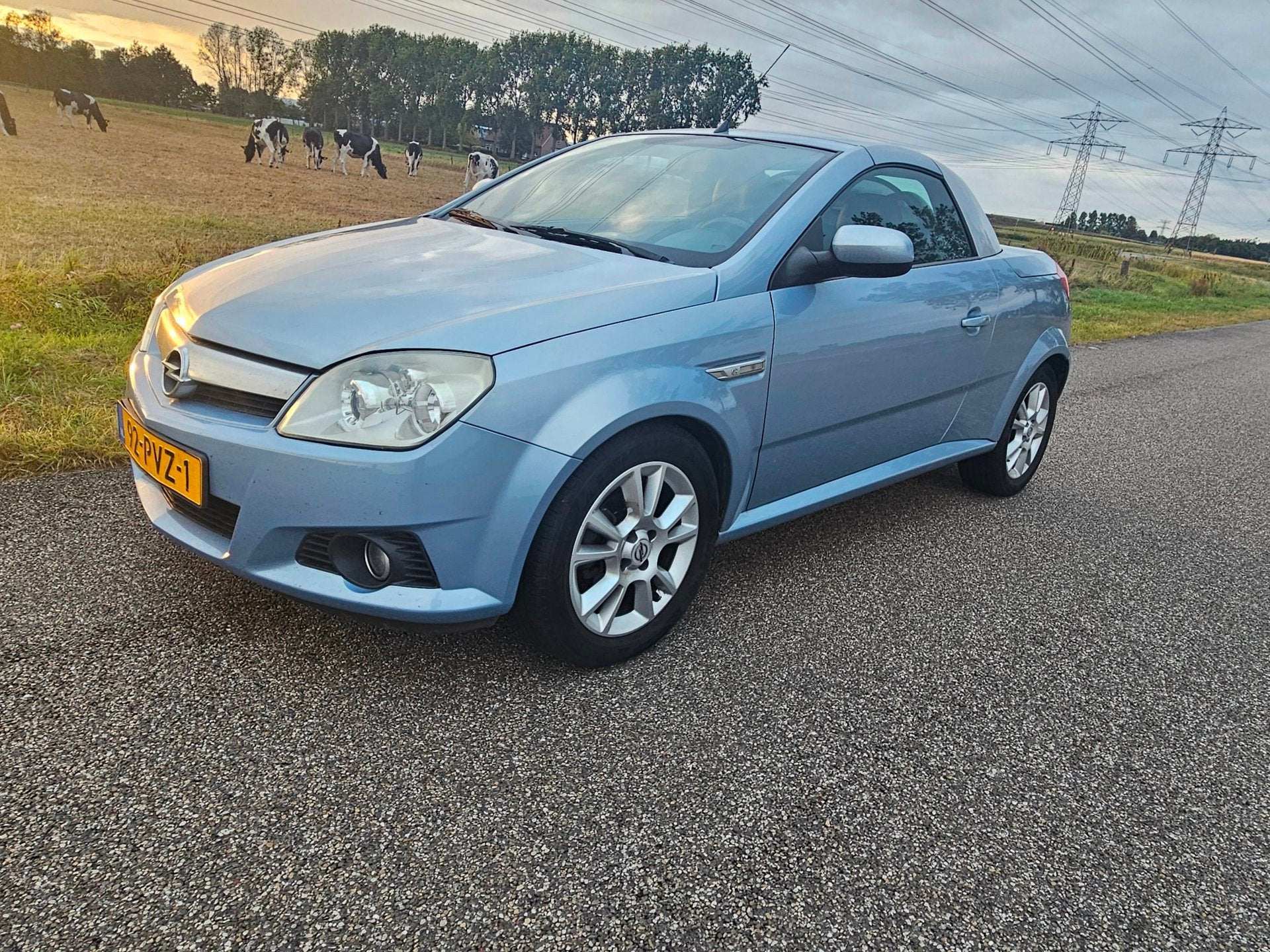 Opel Tigra TwinTop 1.4-16V Sport, Voorwielaandrijving, Gebruikt, 4 cilinders, Cabriolet