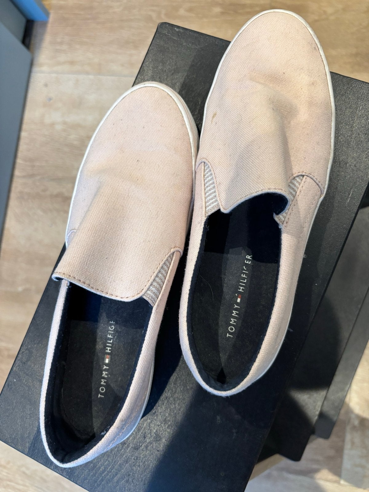 Tommy Hilfiger instappers maat 39, Instappers, Ophalen of Verzenden, Roze, Gedragen