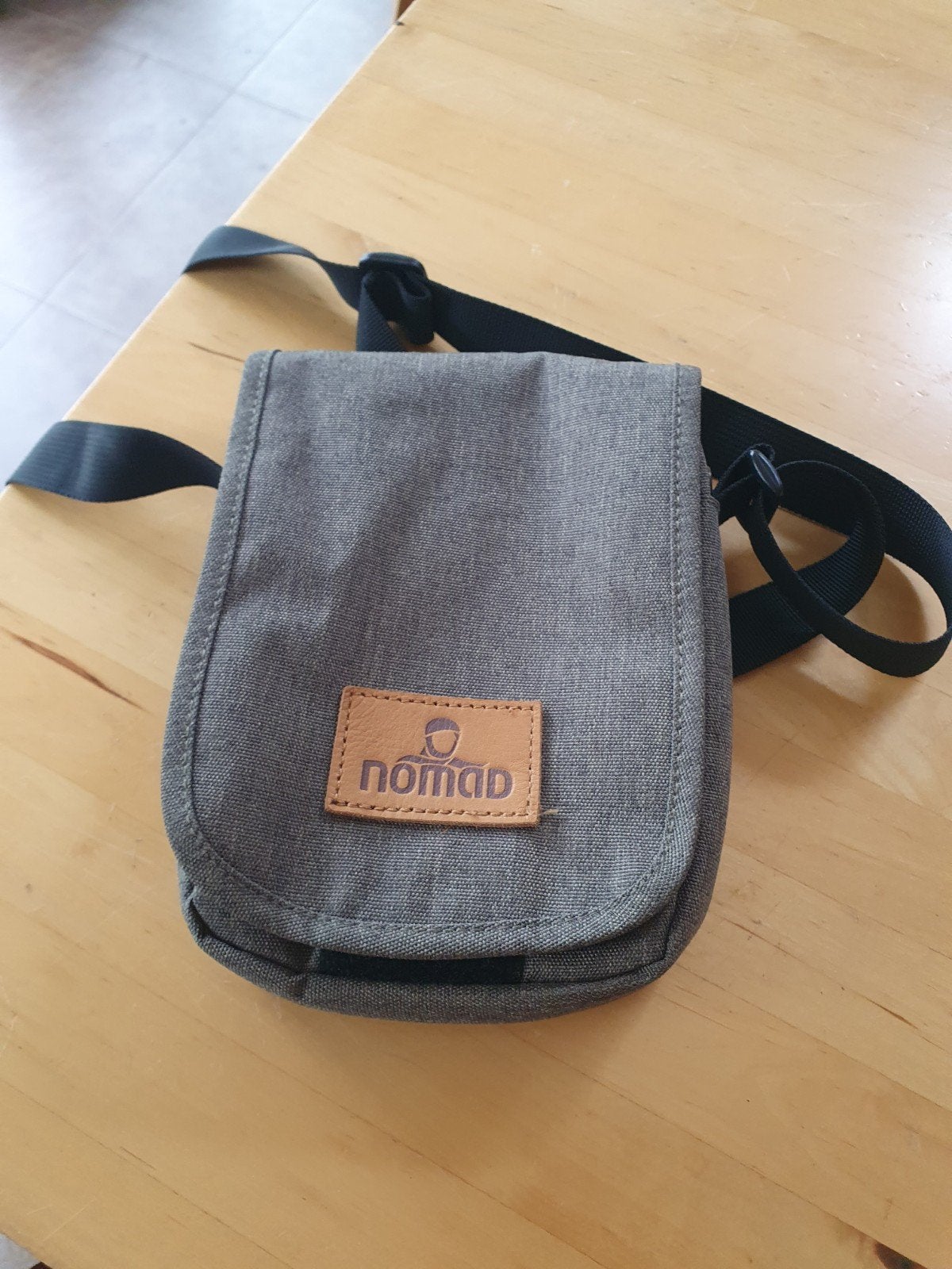 Nomad schoudertasje, Ophalen of Verzenden, Nieuw