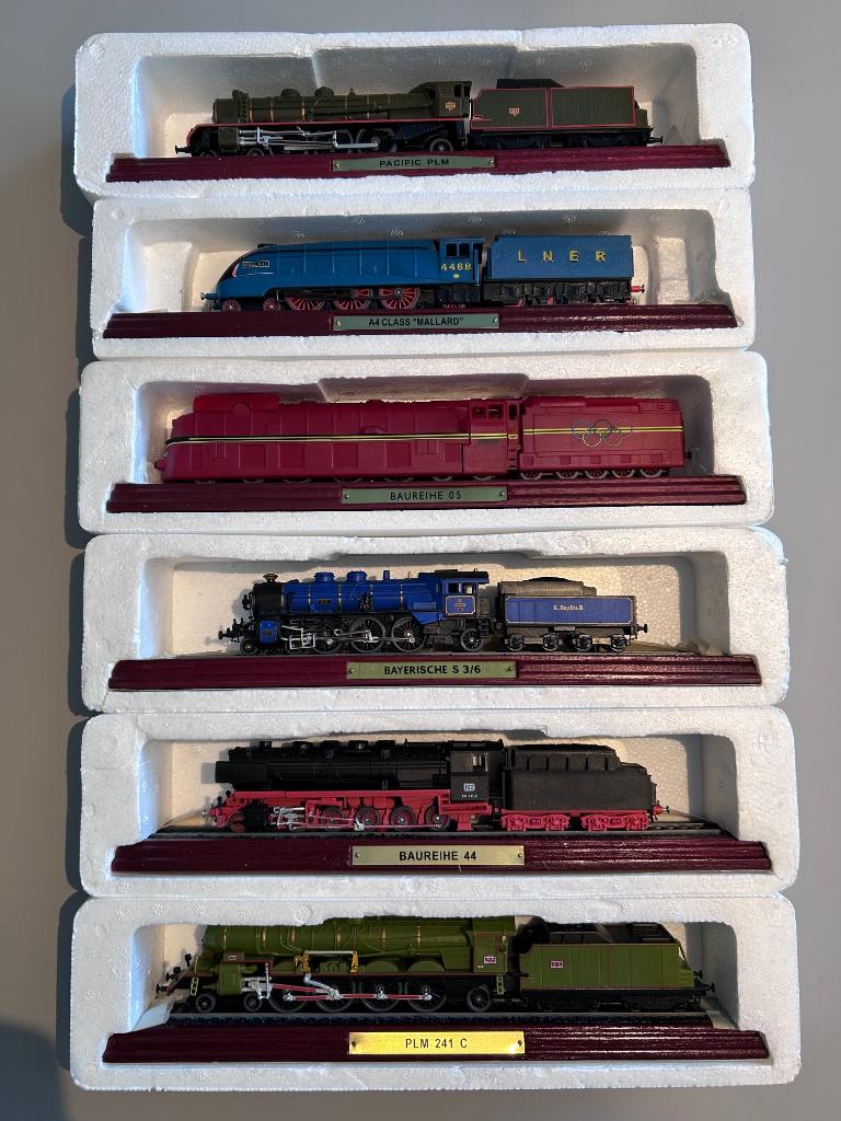 19 Modellen van legendarische treinen incl. documentatie, Verzamelen, Ophalen, Nieuw, Trein, Schaalmodel