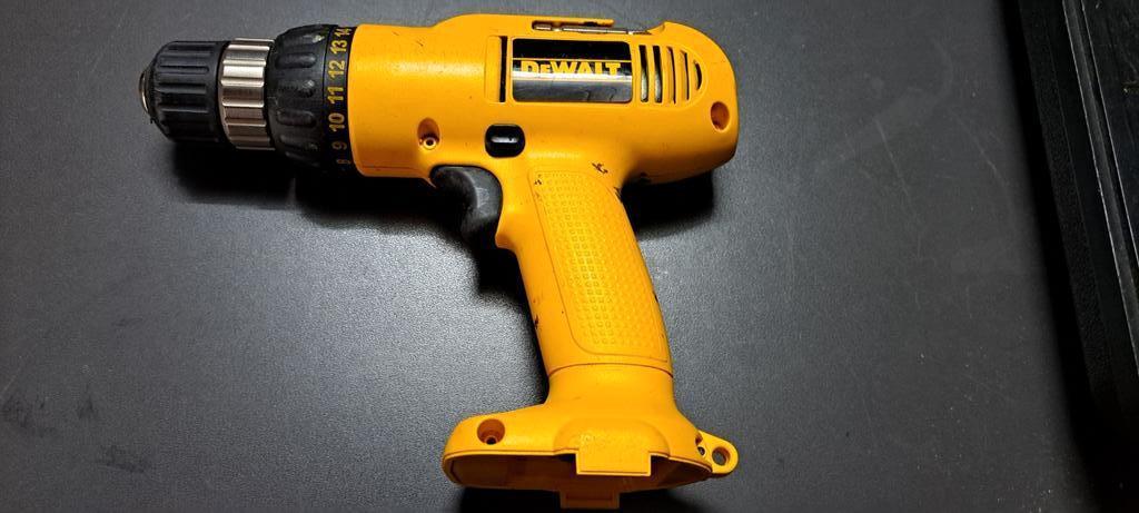 DeWalt 12V Boormachine - Compact en Krachtig, Boormachine, Gebruikt, Variabele snelheid, Ophalen of Verzenden