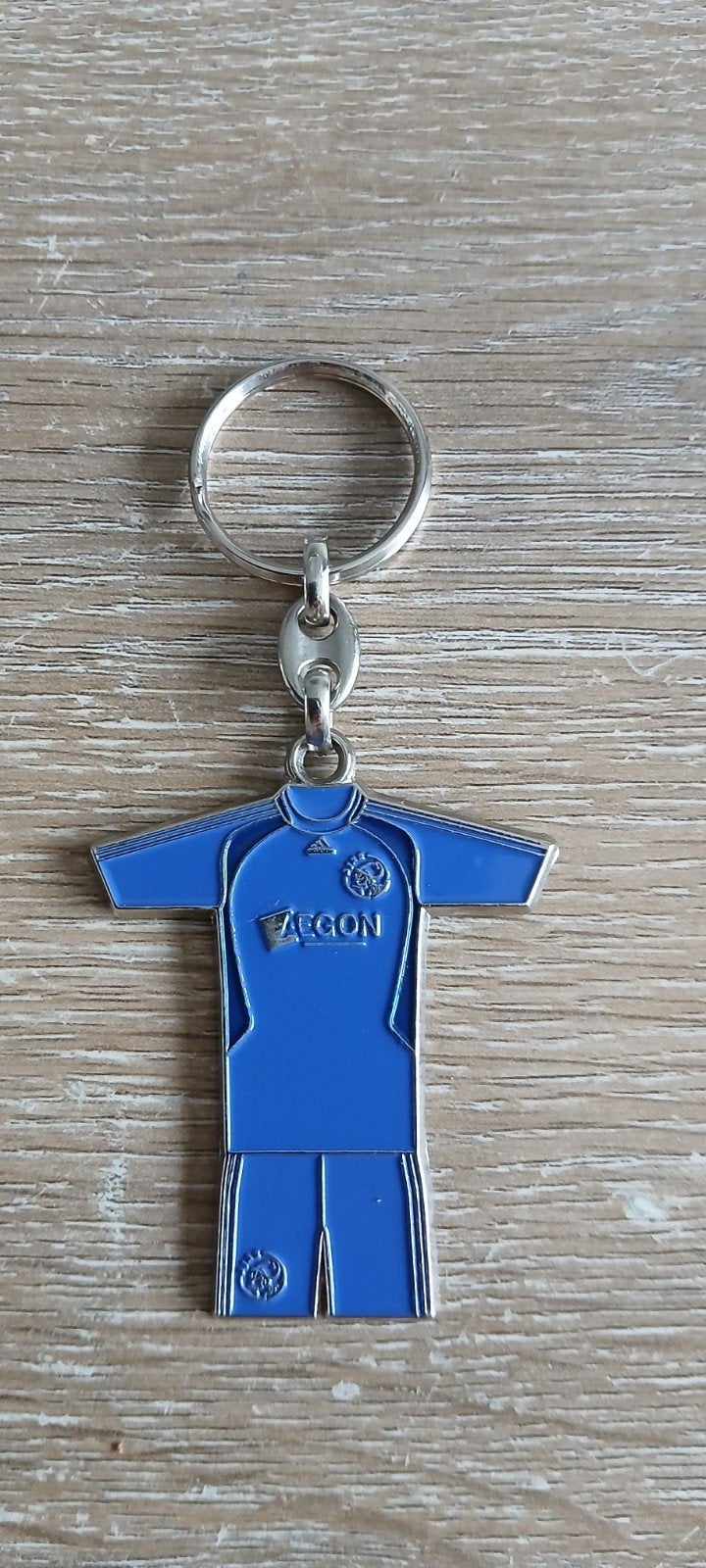 ajax tenue Aegon blauw sleutelhanger keychain, Ophalen of Verzenden, Gebruikt, Sport
