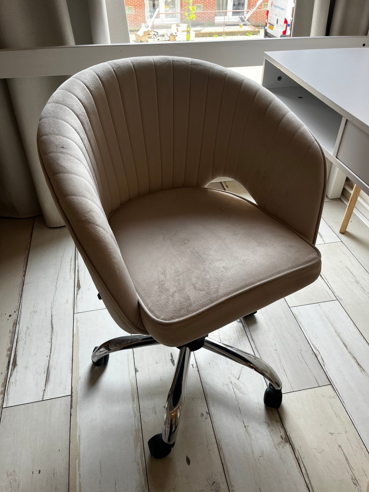 Velvet bureaustoel, Huis en Inrichting, Bureaustoelen, Ophalen, Gebruikt, Beige, Bureaustoel