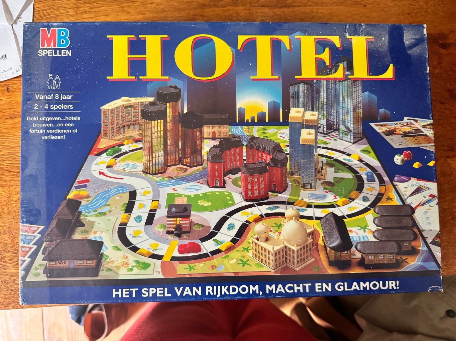 Hotel bordspel MB Spellen - Klassiek vastgoedspel, Drie of vier spelers, Ophalen of Verzenden, Gebruikt