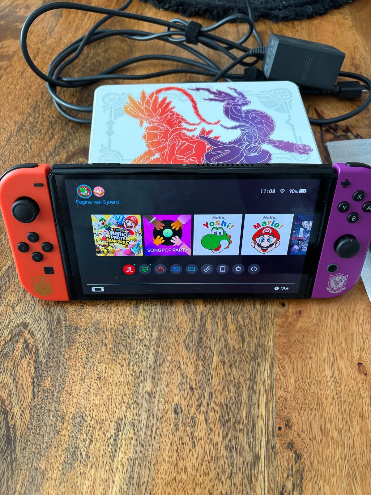 Nintendo Switch OLED Pokémon Scarlet & Violet Editie, Ophalen of Verzenden, Zo goed als nieuw, Met 2 controllers, Switch OLED