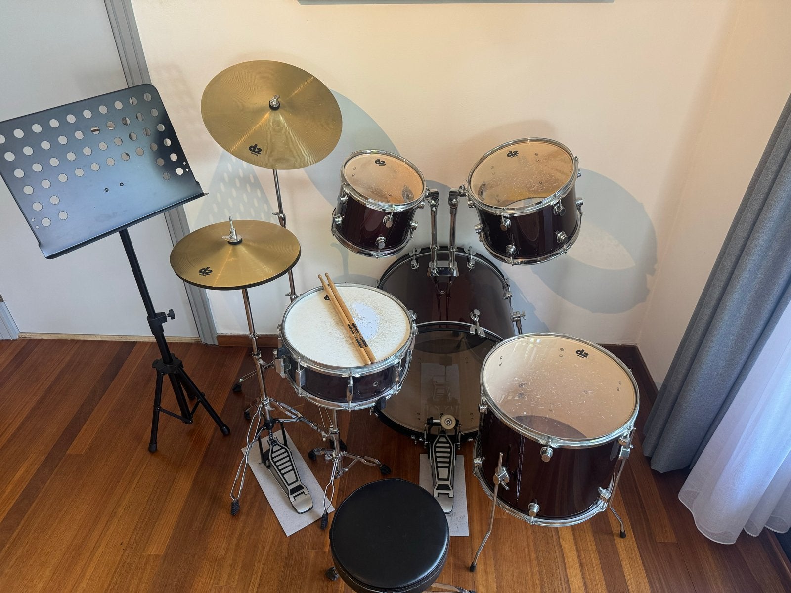 Compleet drumstel met accessoires en drumstokken, Ophalen, Gebruikt, Overige merken