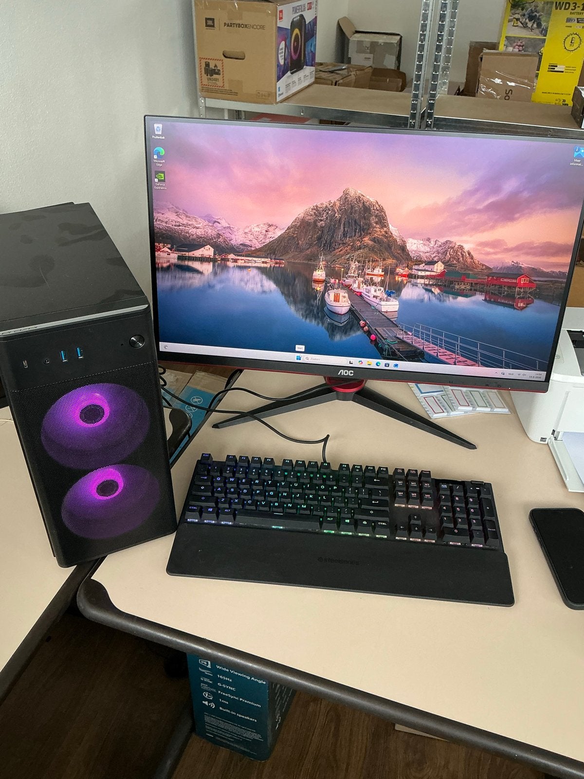 Medion Gaming PC met AOC 27" Monitor en Steelseries Toetsenb, Computers en Software, Desktop Pc's, Ophalen, Zo goed als nieuw