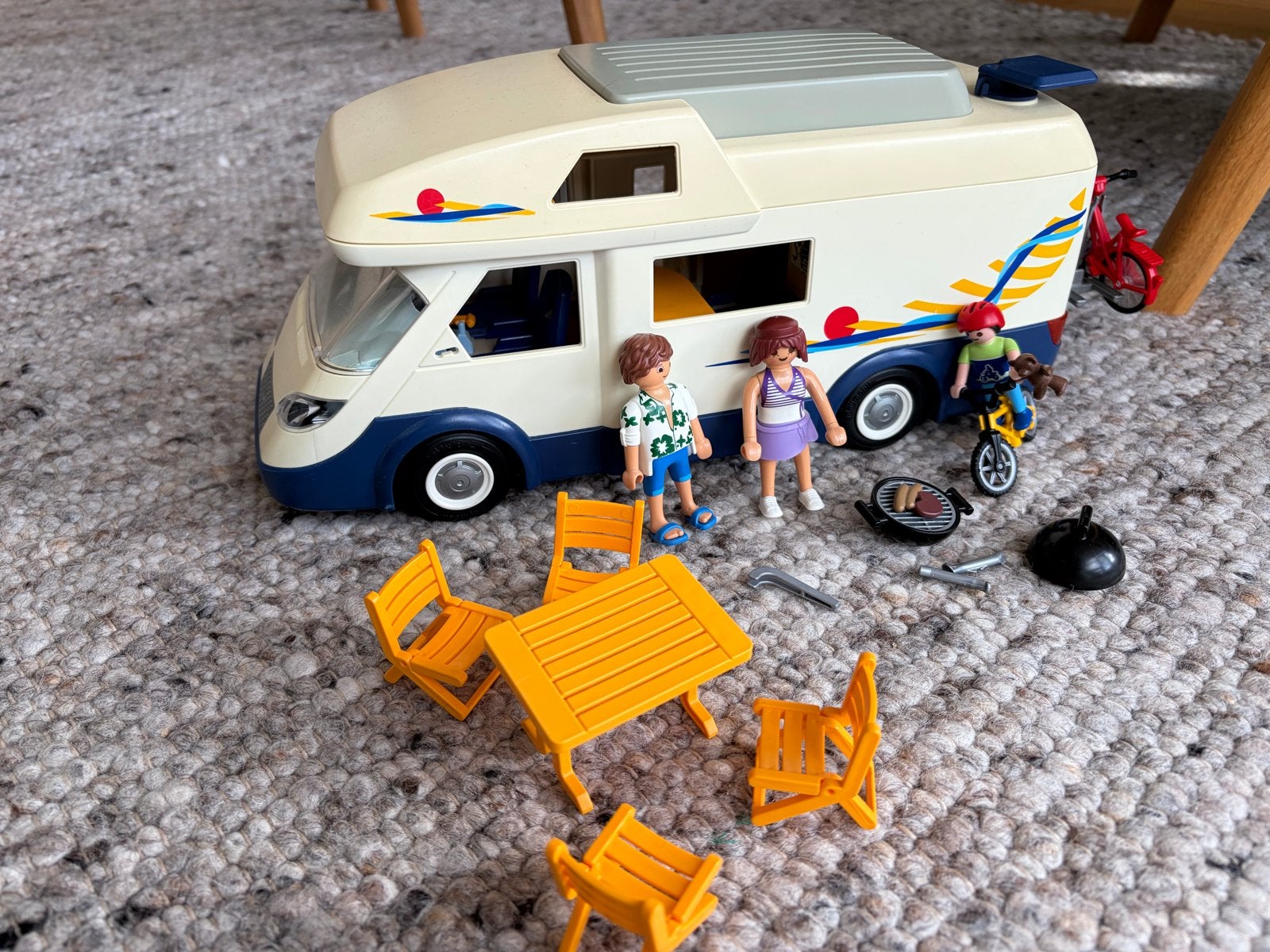 Playmobil Camper met Familie en Accessoires, Ophalen of Verzenden, Gebruikt