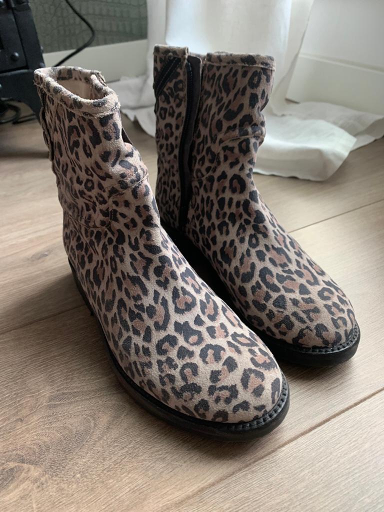 Toffe panter laarsjes, Nubikk, maat 38, Ophalen, Beige, Lage of Enkellaarzen, Zo goed als nieuw