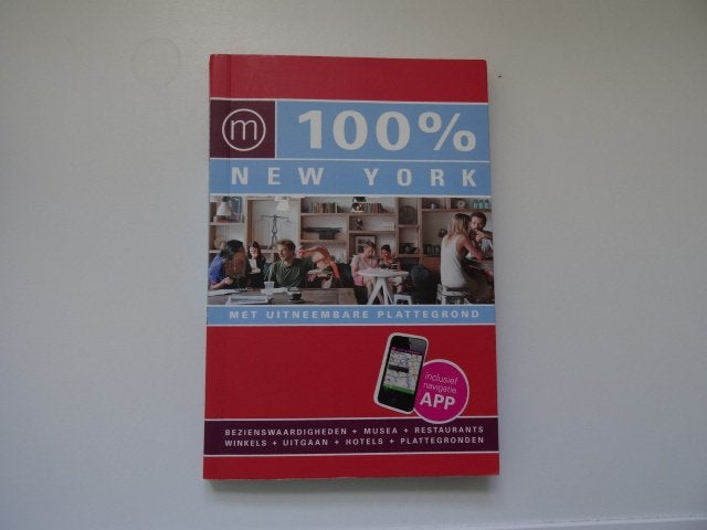 New York time to momo 100% reisgids, Overige merken, Europa, Ophalen of Verzenden, Zo goed als nieuw