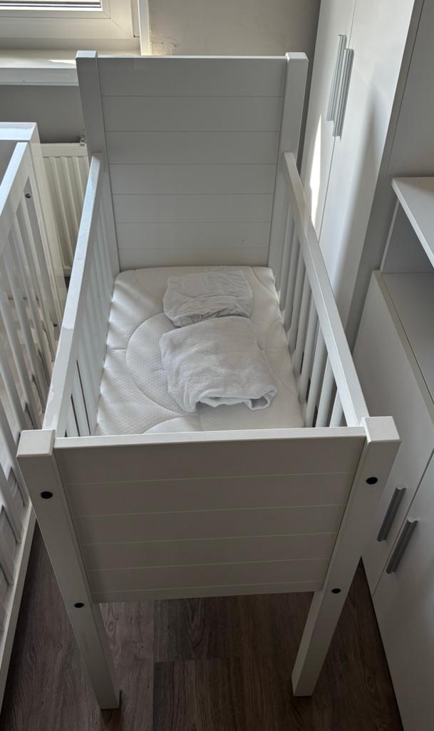 Mooie wieg, Kinderen en Baby's, Babywiegjes en Ledikanten, Ophalen, Zo goed als nieuw, Wieg