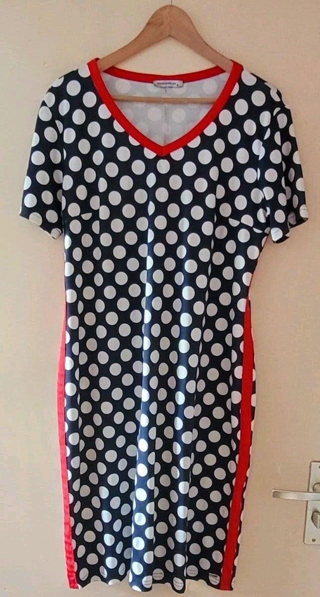 Angelle Milan Jurk met stippen en rode accenten, Angelle Milan, Zwart, Maat 46/48 (XL) of groter, Nieuw