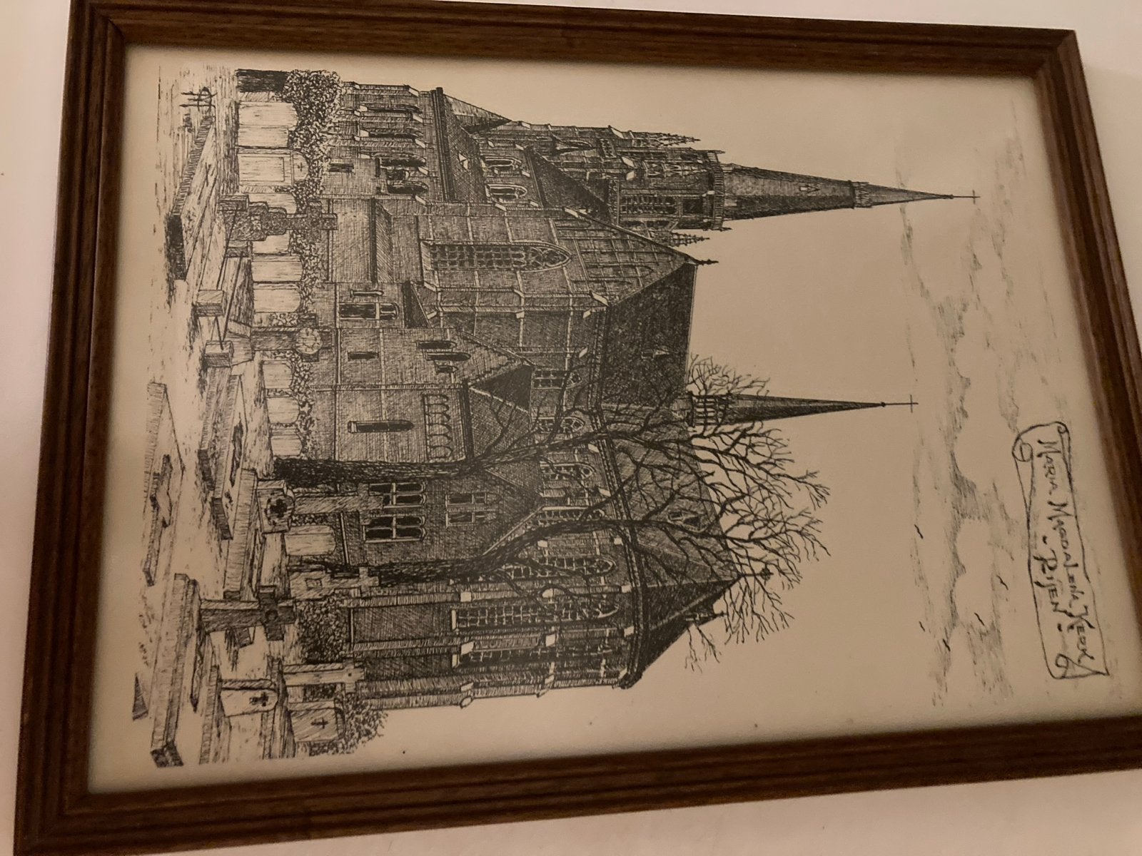Ingelijste pentekening van de Maria Magdalenakerk, Antiek en Kunst, Ophalen of Verzenden, Tekening, Pentekening, Gesigneerd