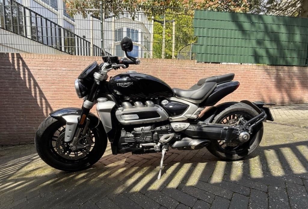 Triumph Rocket 3 R ABS 2020 Phantom Black, Motoren, Motoren | Triumph, Occasion, 3 cilinders, Particulier, Meer dan 35 kW