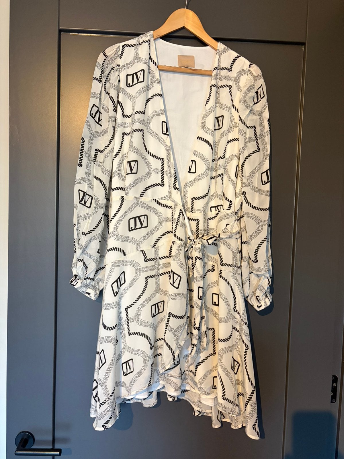 Gebroken witte wikkeljurk van Johs V maat L te koop, Maat 38/40 (M), Verzenden, Wit, Zo goed als nieuw