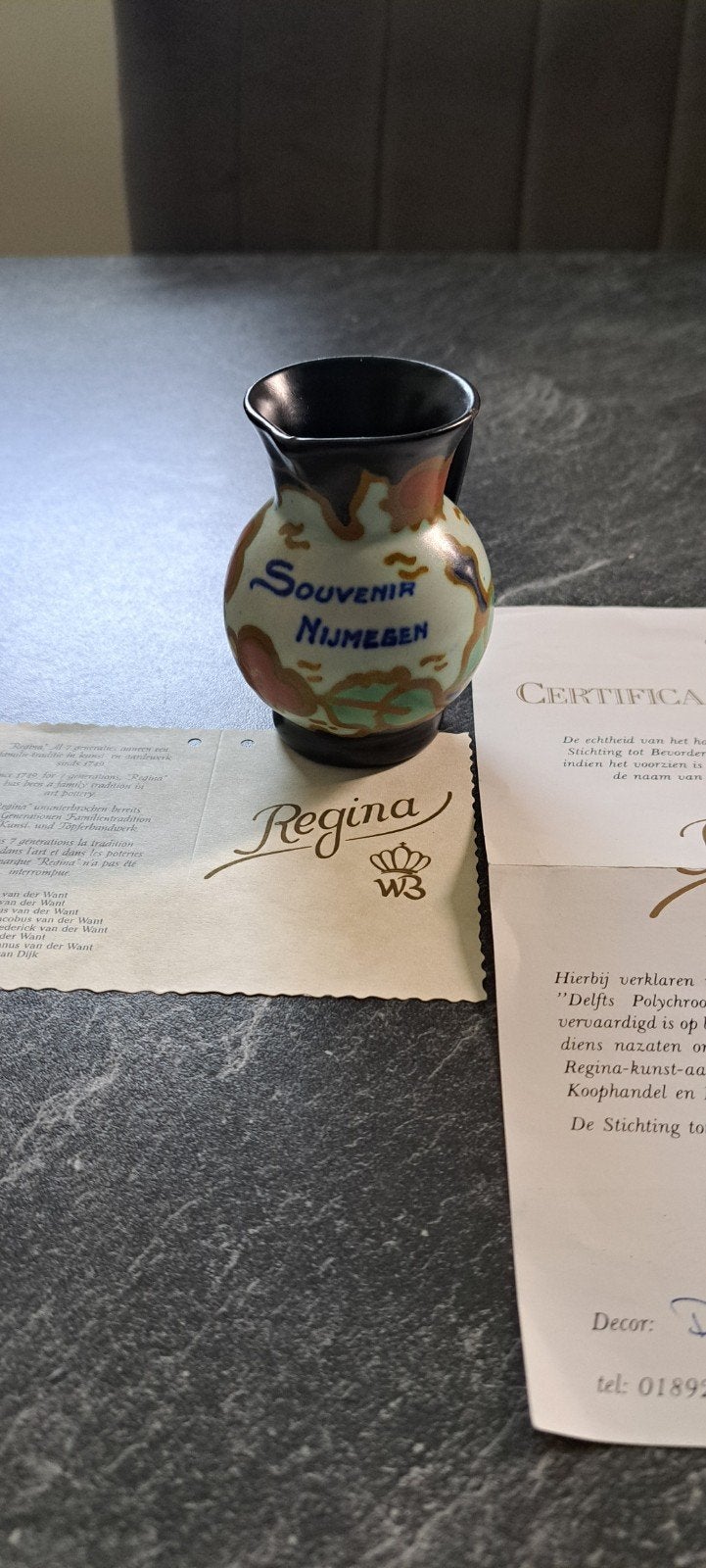 Regina Gouda Holland Souvenir Nijmegen vaasje, Ophalen of Verzenden