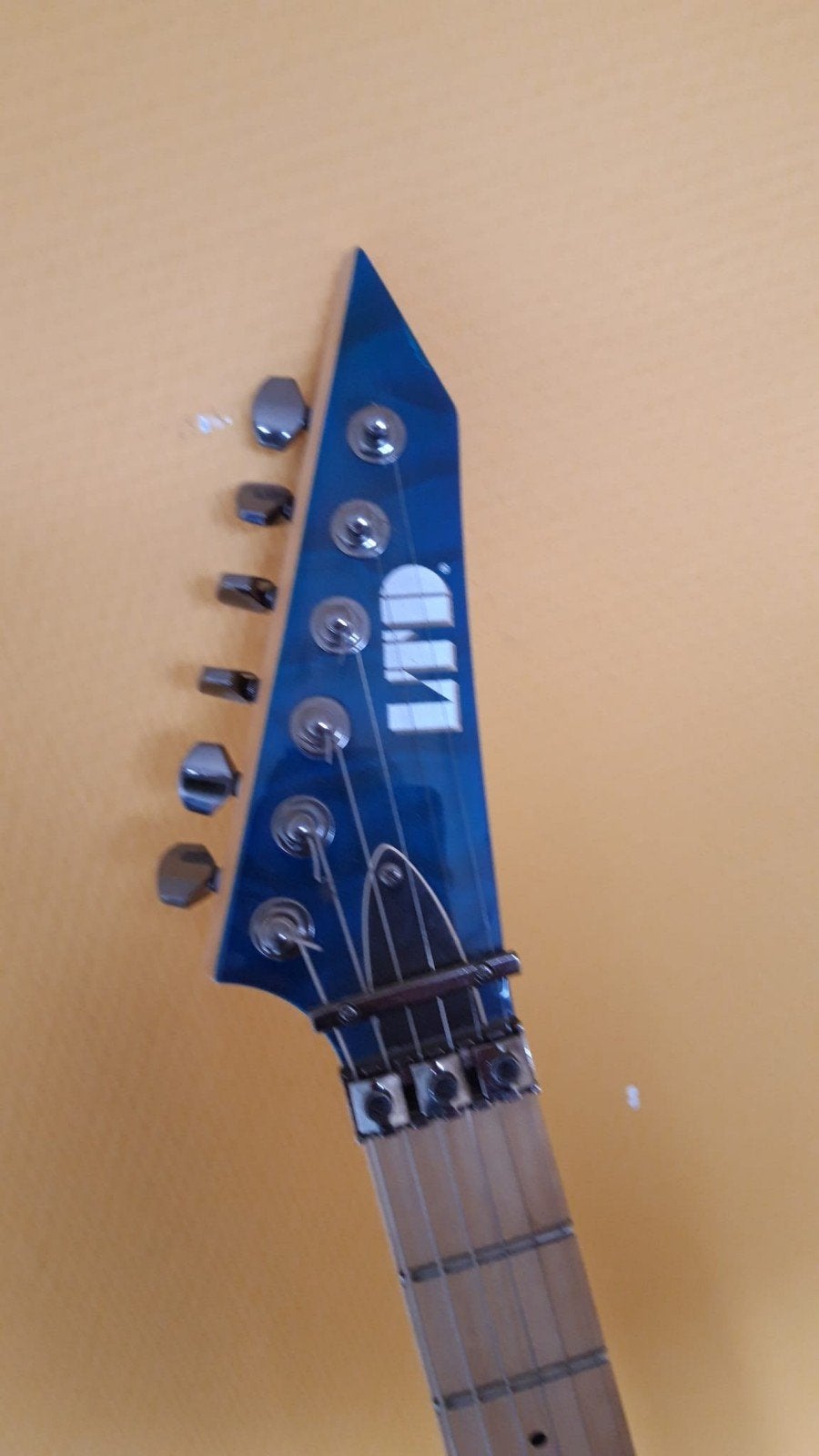Foto 3 van LTD MH-103QM elektrische gitaar