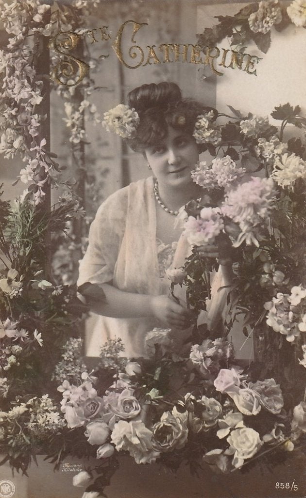 MEISJE JURK ROOS UIT 1907 ZEER MOOI OUDE KAART KO608, Ophalen of Verzenden, Voor 1920, Gelopen, Overige thema's