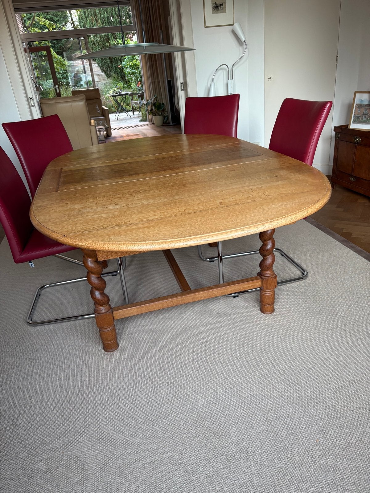 Uitschuifbare eikenhouten eettafel van Pander, Den Haag, Ophalen