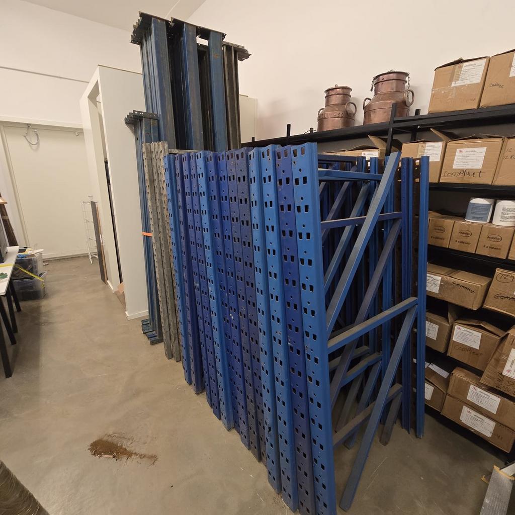 Industriële palletstellingen / magazijnrekken – Rotterdam, Ophalen