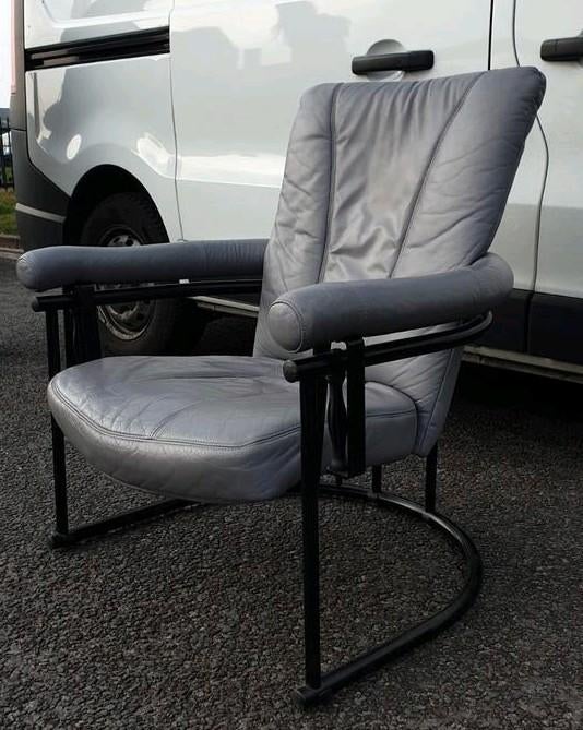Comfortabele Post Modern swivel chair leer '80 Memphis stijl, Huis en Inrichting, Fauteuils, Leer, Metaal, Ophalen of Verzenden
