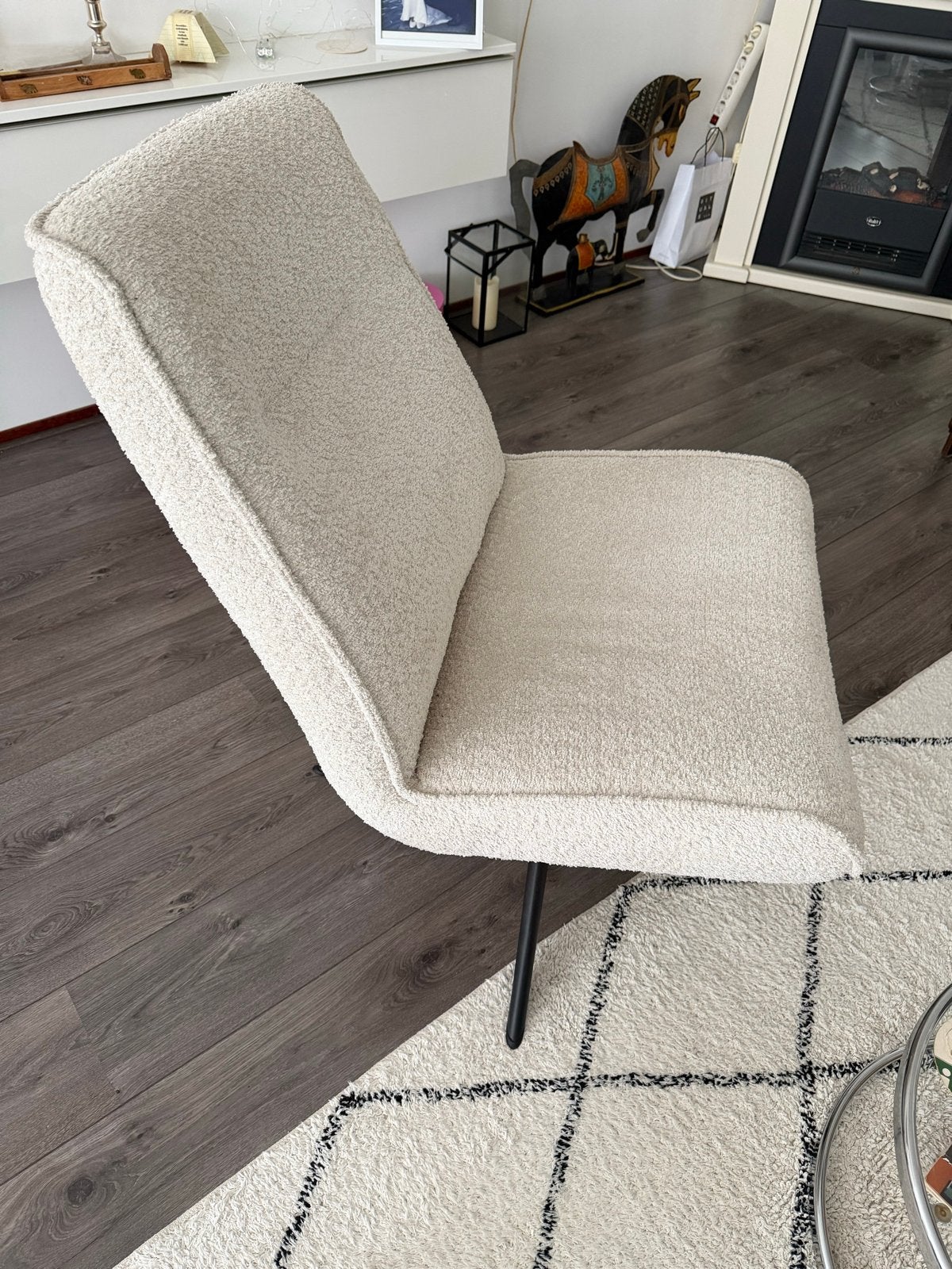 Moderne feauteuil- Bouclé stof, beige, Huis en Inrichting, Stoelen, Ophalen, Overige kleuren, Zo goed als nieuw, Eén