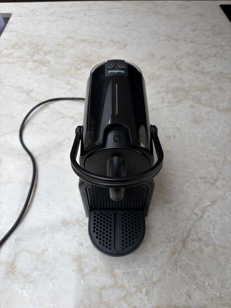 Magimix Nespresso Inissia M105 Koffiezetapparaat Zwart, Witgoed en Apparatuur, Koffiezetapparaten, Ophalen, Espresso apparaat
