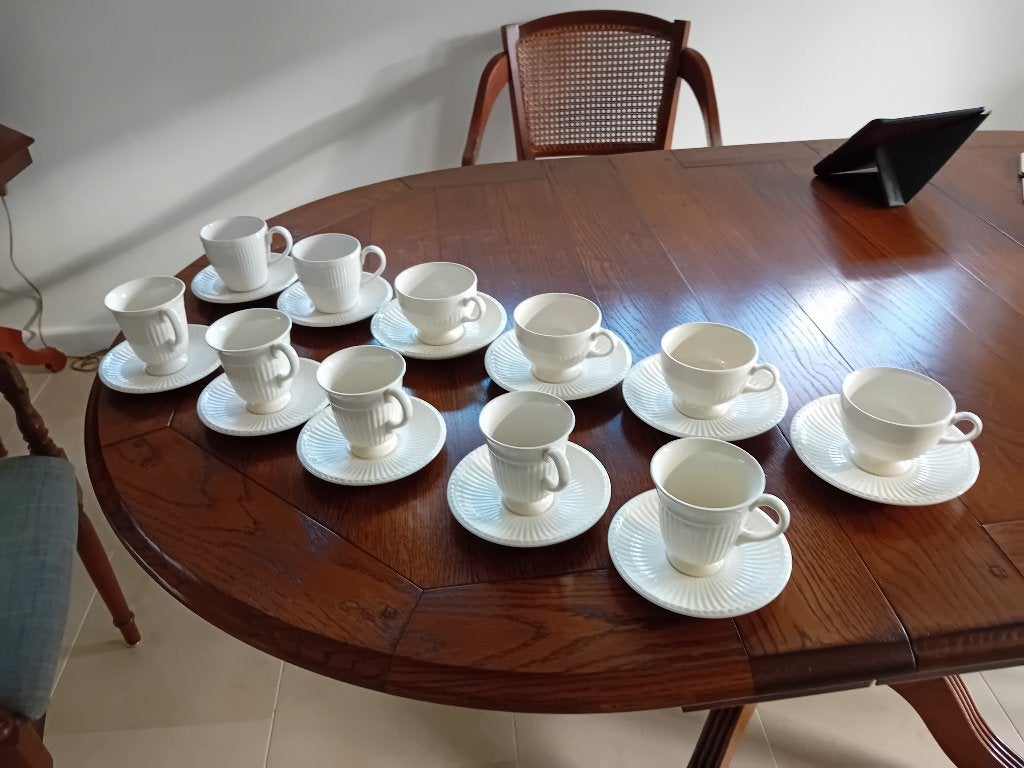 Wedgwood Edme, Huis en Inrichting, Keuken | Servies, Ophalen, Zo goed als nieuw, Overige stijlen, Kop(pen) en/of Schotel(s)