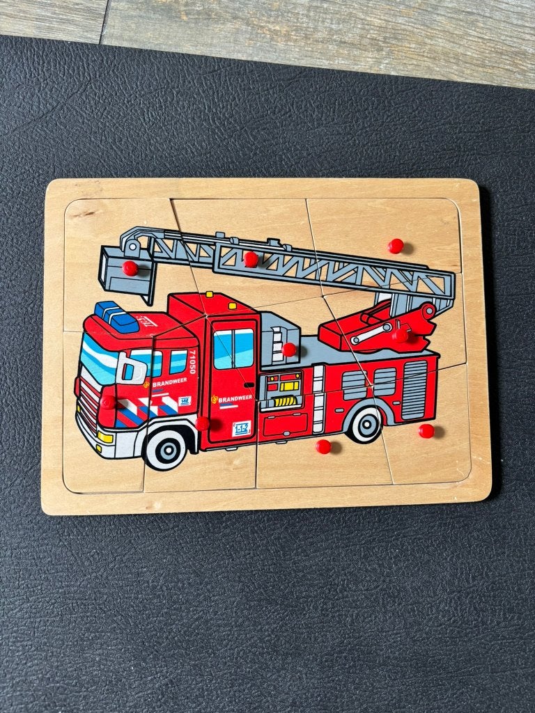 Puzzel brandweerauto, Ophalen of Verzenden, Zo goed als nieuw, Van hout, Minder dan 10 stukjes
