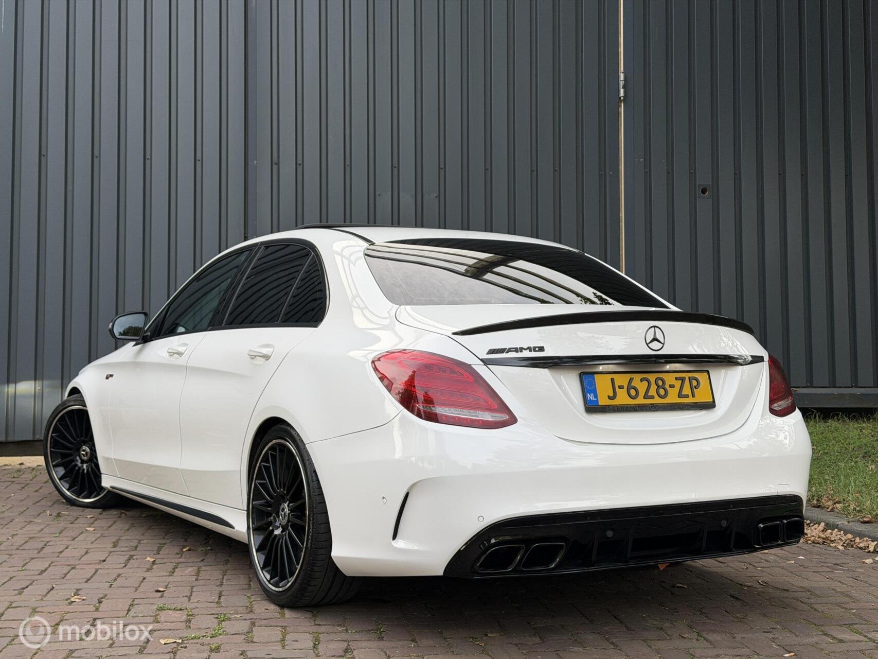 Mercedes C-klasse 400 4MATIC AMG Pano|Camera|Leder|Xenon|Nav, Auto's, Euro 6, Vierwielaandrijving, Sedan, 750 kg