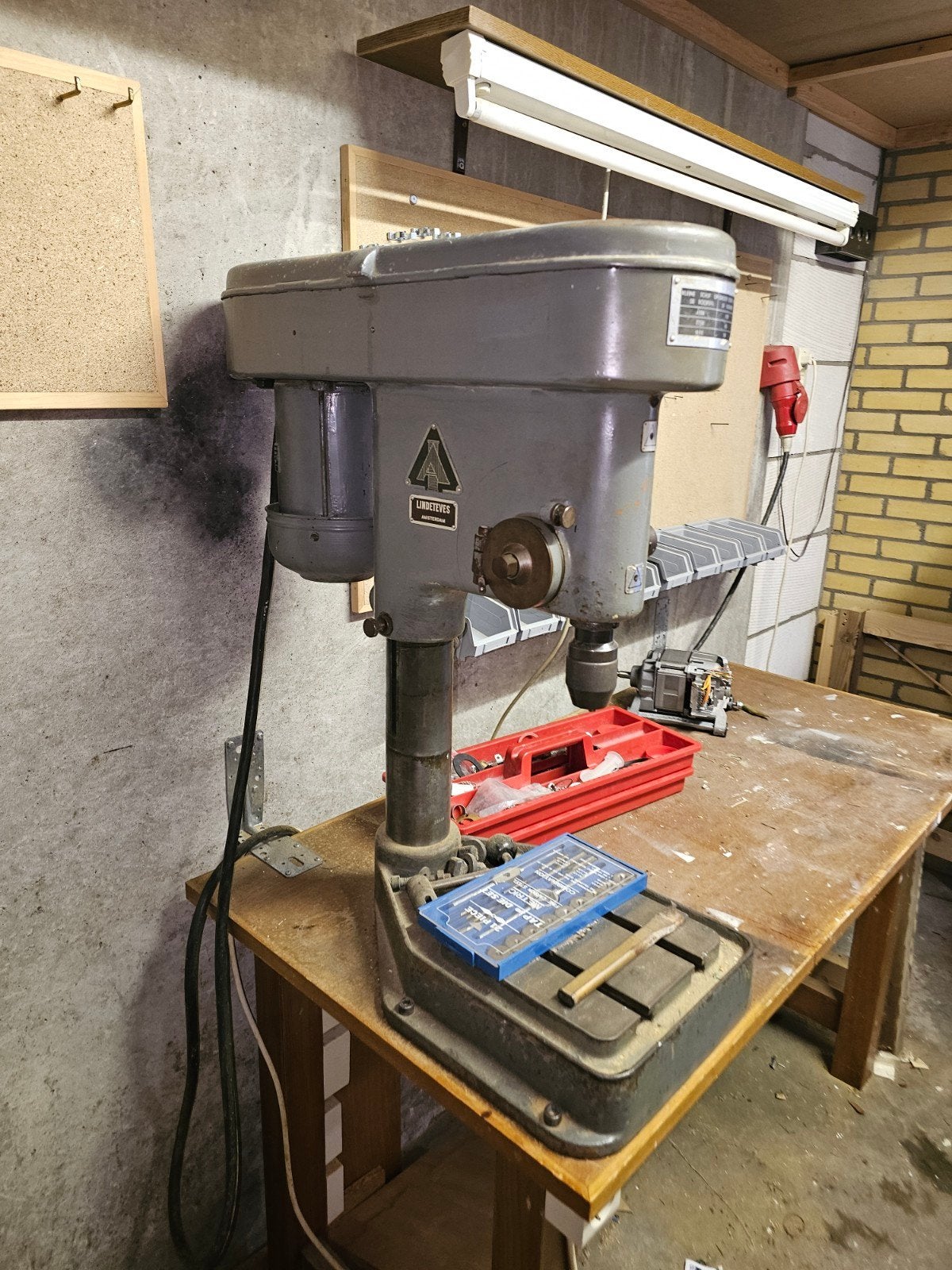 Lindeteves Kolomboormachine - Krachtige 380V Boormachine, Ophalen, Gebruikt, Minder dan 400 watt, Kolomboormachine