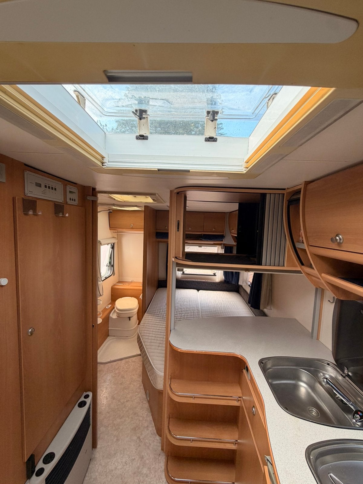 Kip Greyline Special 50 TDB voortent luifel frans bed MOVER, Caravans en Kamperen, Caravans, Vast bed, Rondzit, Kip, Particulier