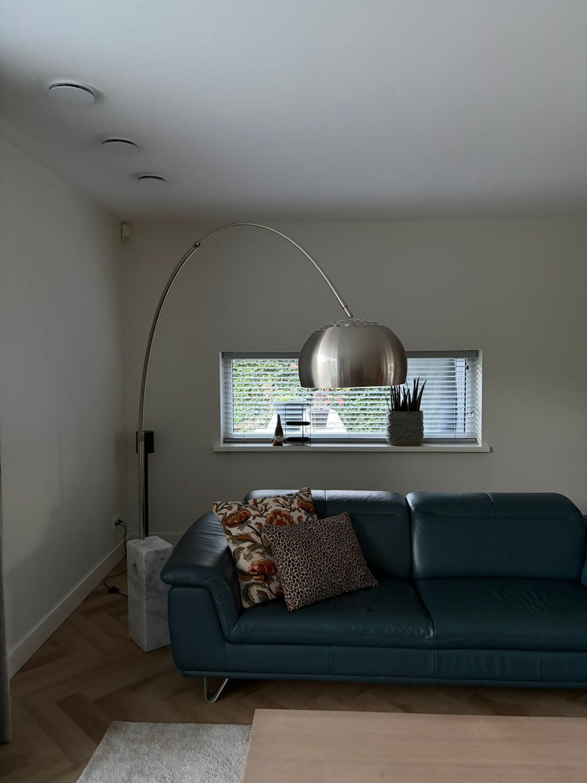 Arco stijl booglamp met marmeren voet en verstelbare boog, Ophalen, Zo goed als nieuw, 200 cm of meer