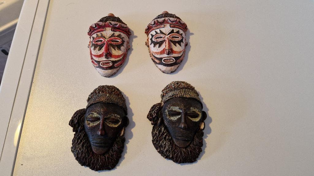 4 kleine afrikaanse maskers, Ophalen of Verzenden